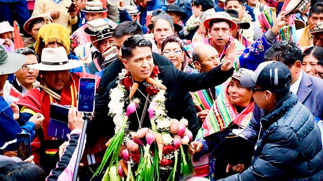 El presidente de la Cámara de Senadores, Andrónico Rodríguez, en un acto público.