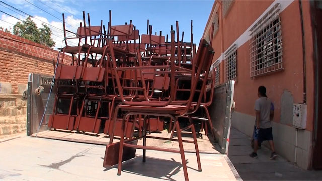Alcaldía de Tarija Entrega Mobiliario
