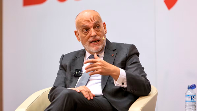 El presidente de LaLiga, Javier Tebas, durante una conferencia organizada por el diario 'La Crónica de Badajoz'