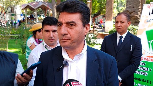Alcalde Johnny Torres Terzo